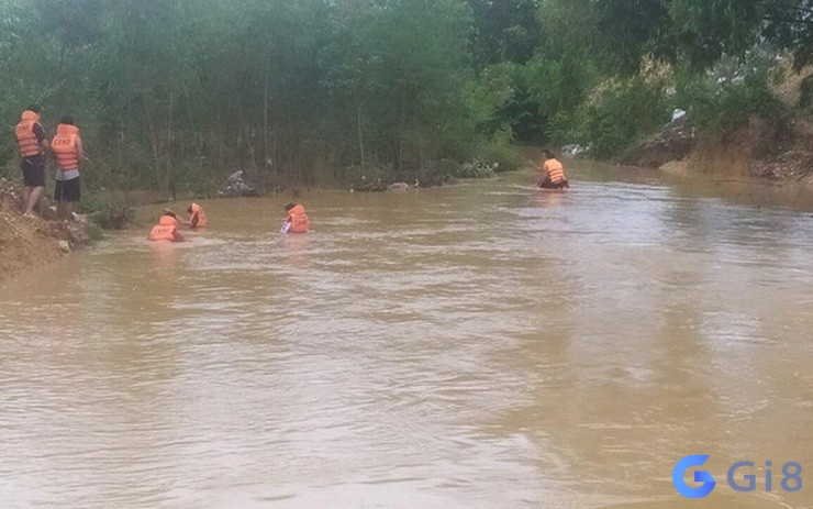 Chiêm bao bản thân di chuyển trên mặt sông